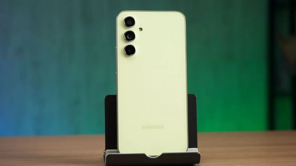 Nokia Curren Pro Vs. Samsung Galaxy Z Fold6: RAM 12GB, Kamera 200MP!