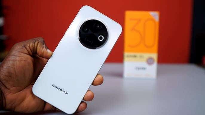 Nokia Winner vs. Tecno Spark 30C: RAM 16GB, Baterai 8700mAh!